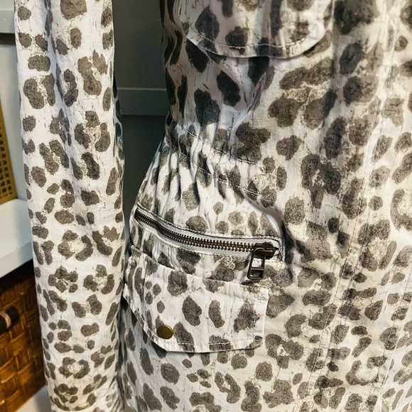 Lily Aldridge/Velvet by Graham Spencer Jacket - Picture 7 of 9